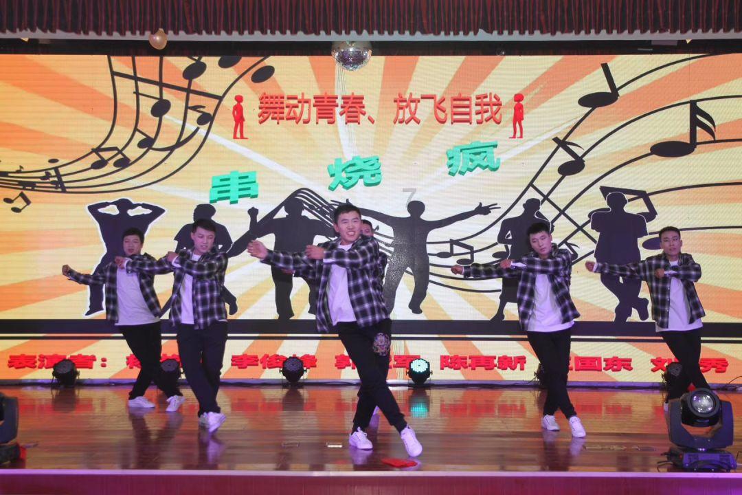 青鹤鸟拿什么炖好吃?-专业的知识问答网页